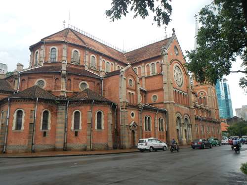 Claironyva Vietnam Ho Chi Minh Saigon cathédrale