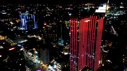 Ho Chi Minh by night vue depuis la tour Bitexco