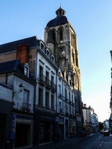 claironyva france touraine val de loire tours tour charlemagne et tour de l'horloge