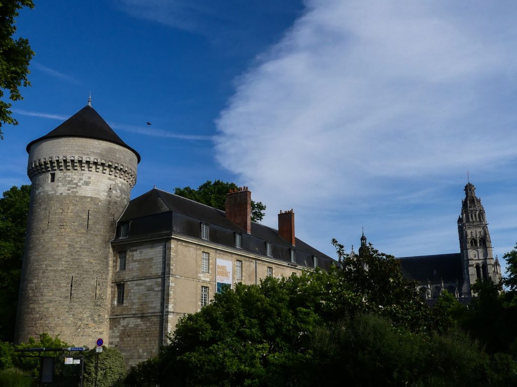 Claironyva Tours Chateau