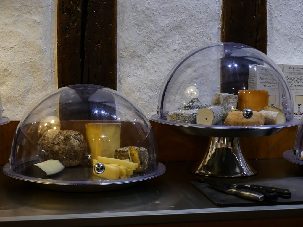 Claironyva Tours Restaurant Affiné