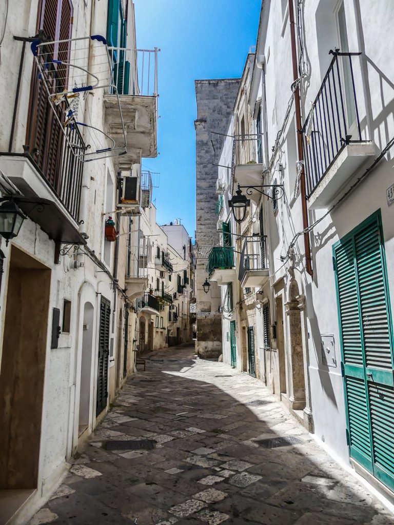 claironyva italie pouilles- monopoli