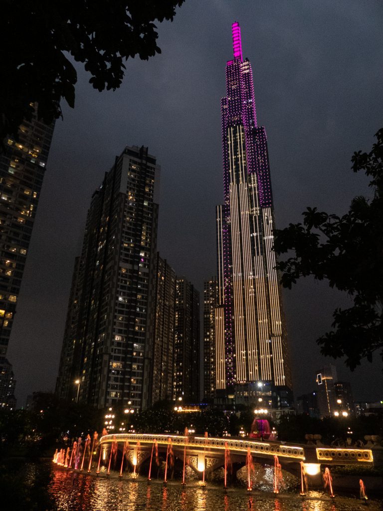 Ho Chi Minh - Tour Landmark 81