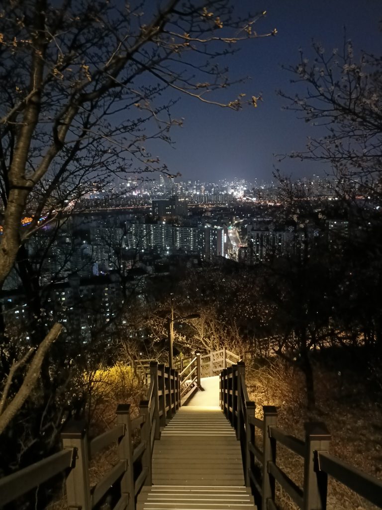 Randonnée by night à Séoul