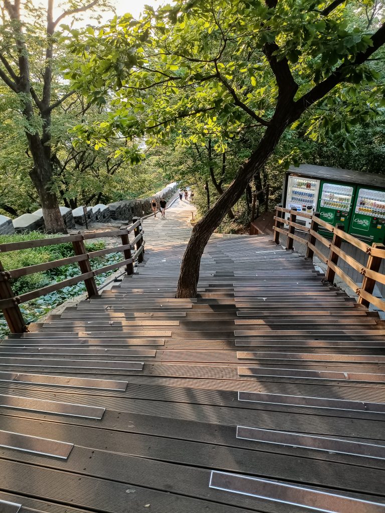 Les escaliers à Namsan !
